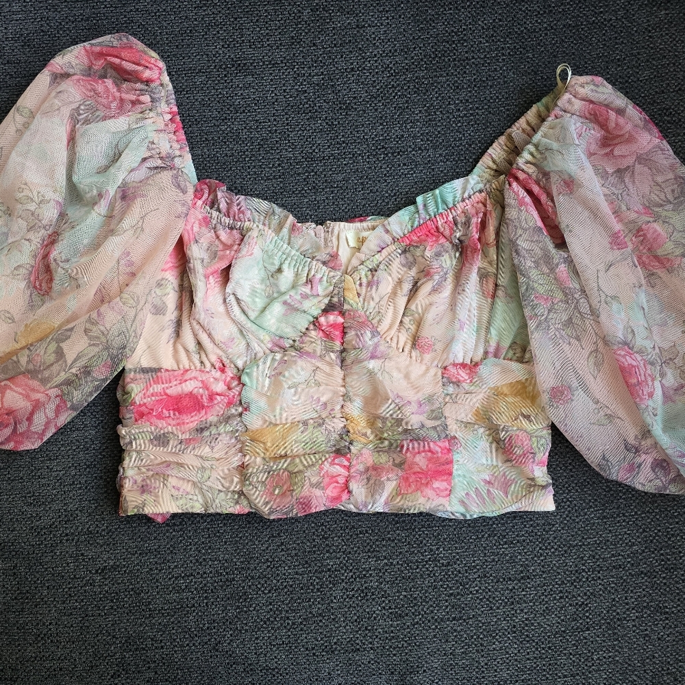 ✨️ Floral Crop Top ✨️